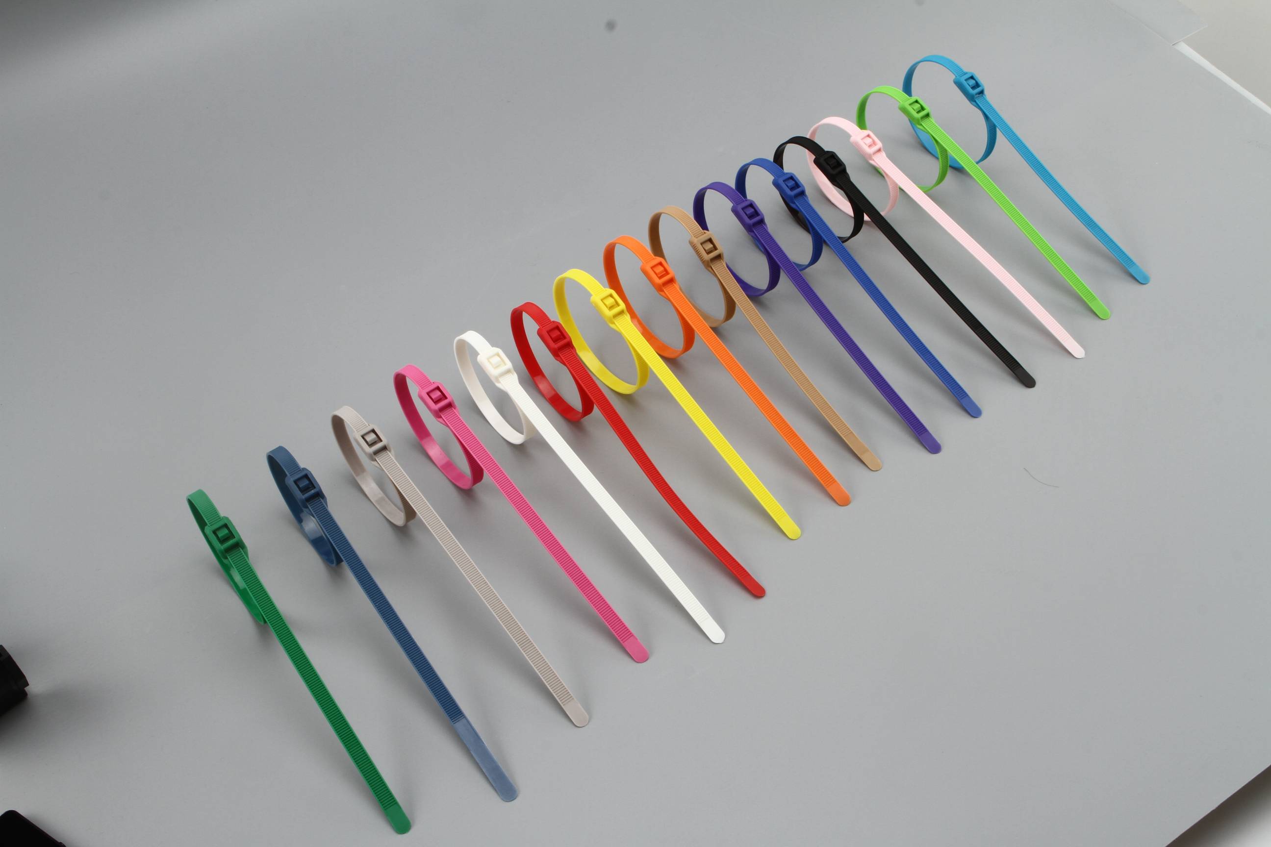 Tali leher kabel nilon laras